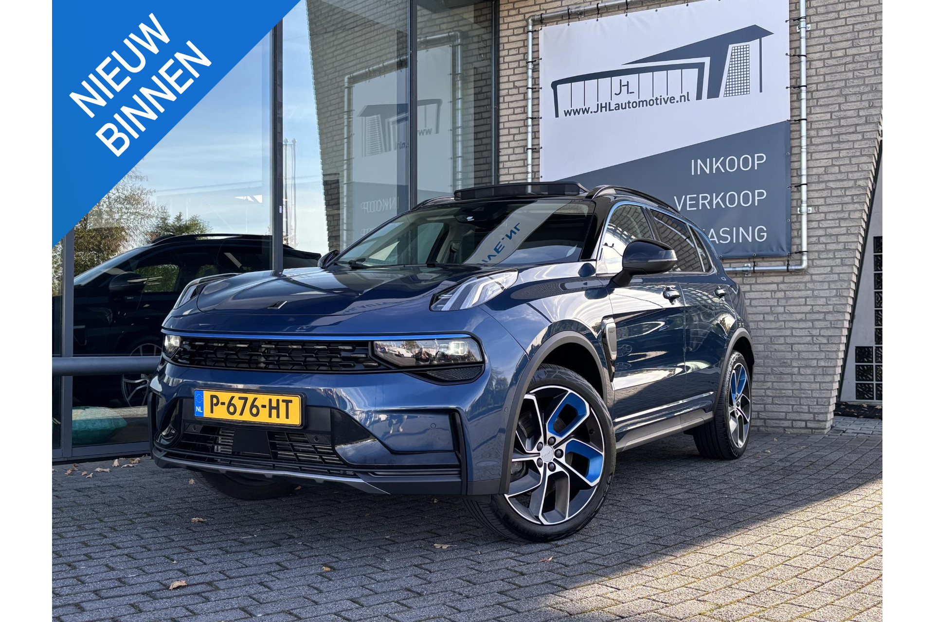 Lynk & Co 01 1.5*PLUG-IN*NAVI*PANO*CAM*ACC*CARPLAY*ECC*LED*